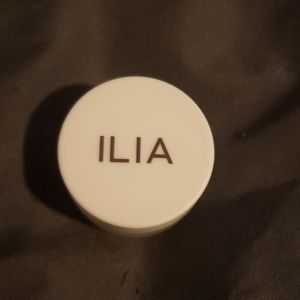 Ilia lip wrap hydrating mask